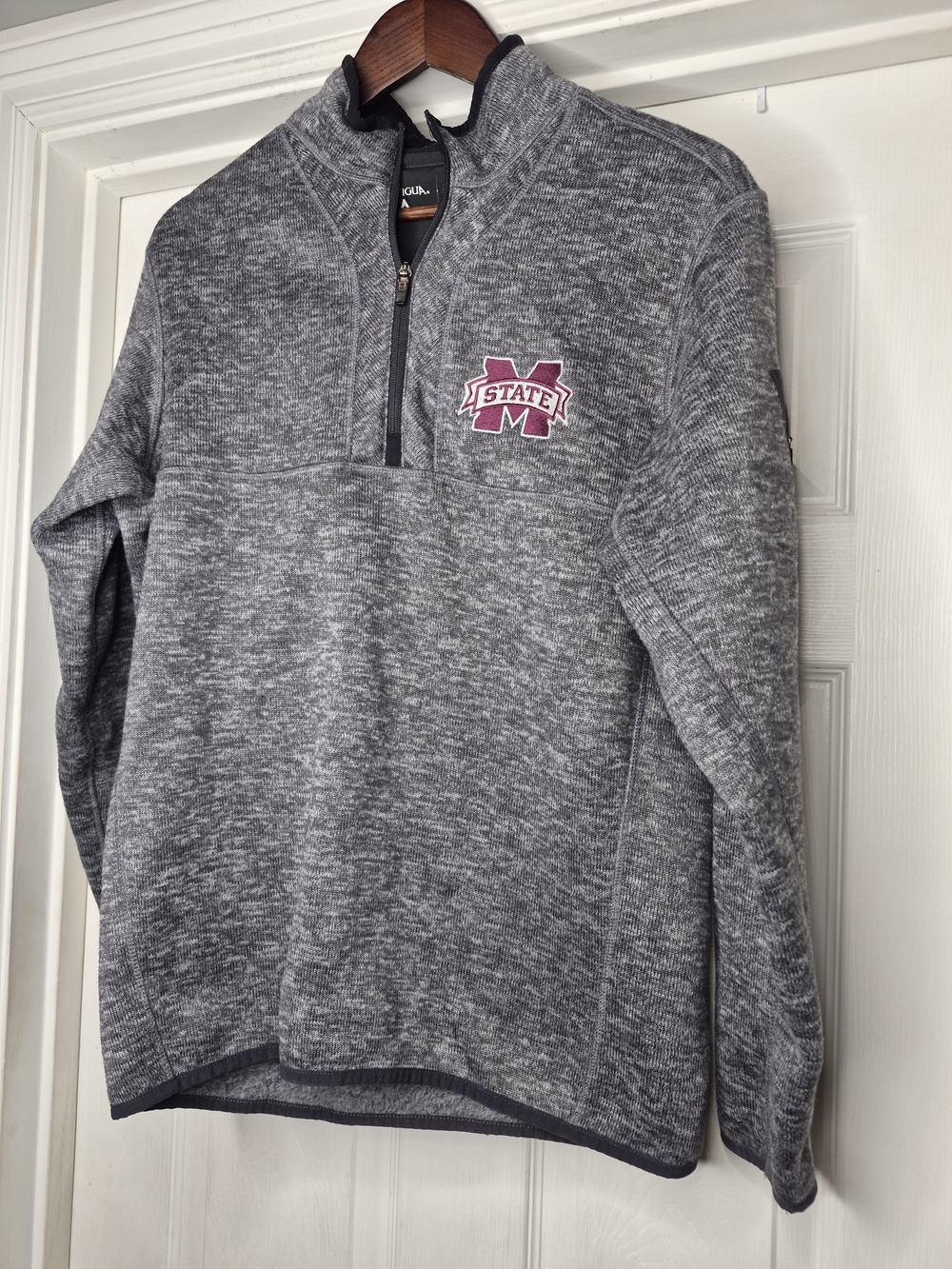 Antigua Gray Quarter-Zip Sweater with Mississippi State Bulldogs Maroon Logo L